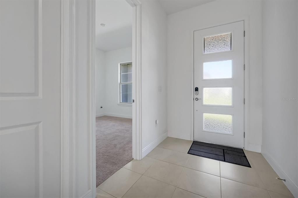 待售: $610,000 (6 贝兹, 3 浴室, 2875 平方英尺)