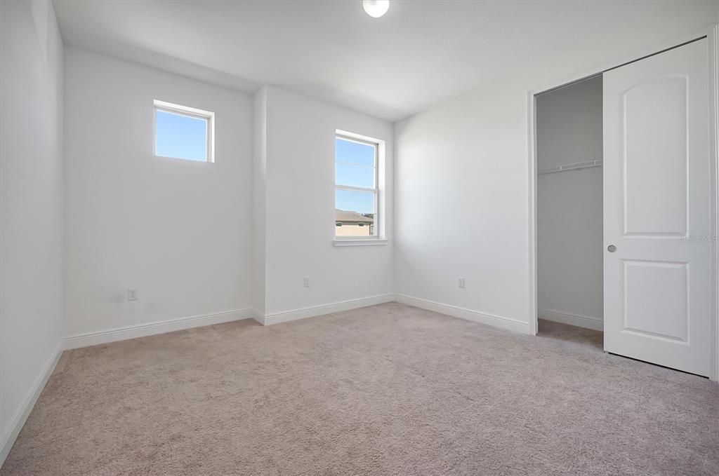 待售: $610,000 (6 贝兹, 3 浴室, 2875 平方英尺)