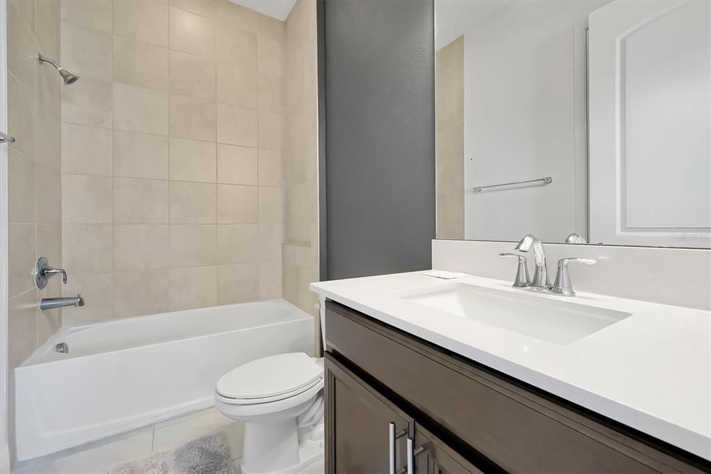 待售: $610,000 (6 贝兹, 3 浴室, 2875 平方英尺)