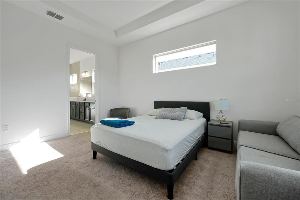 待售: $610,000 (6 贝兹, 3 浴室, 2875 平方英尺)