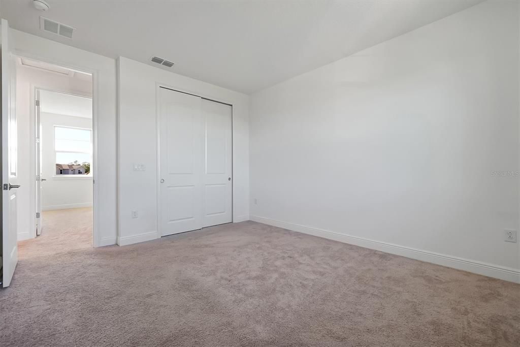 待售: $610,000 (6 贝兹, 3 浴室, 2875 平方英尺)