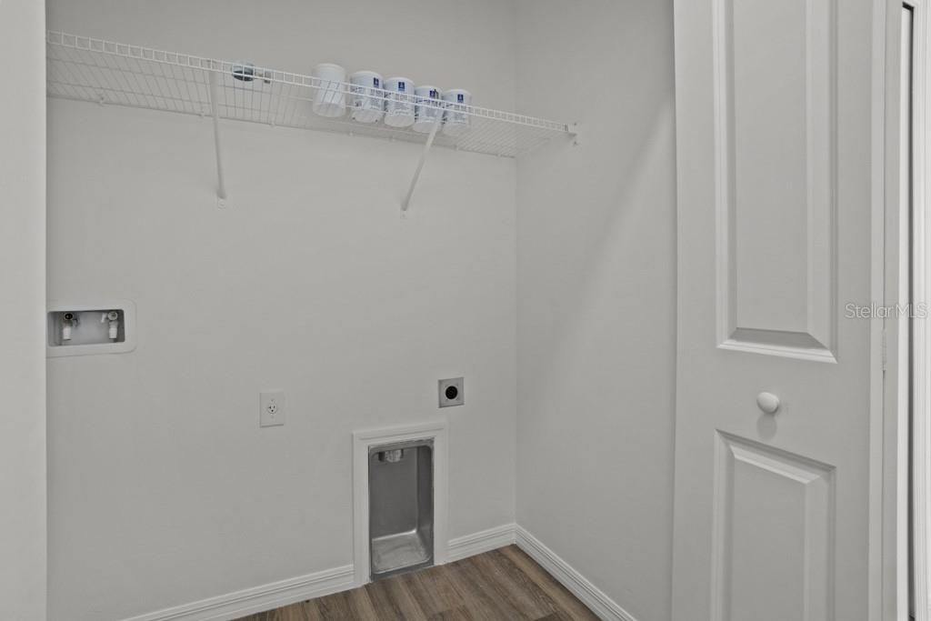 En Venta: $569,900 (12 camas, 0 baños, 3016 Pies cuadrados)