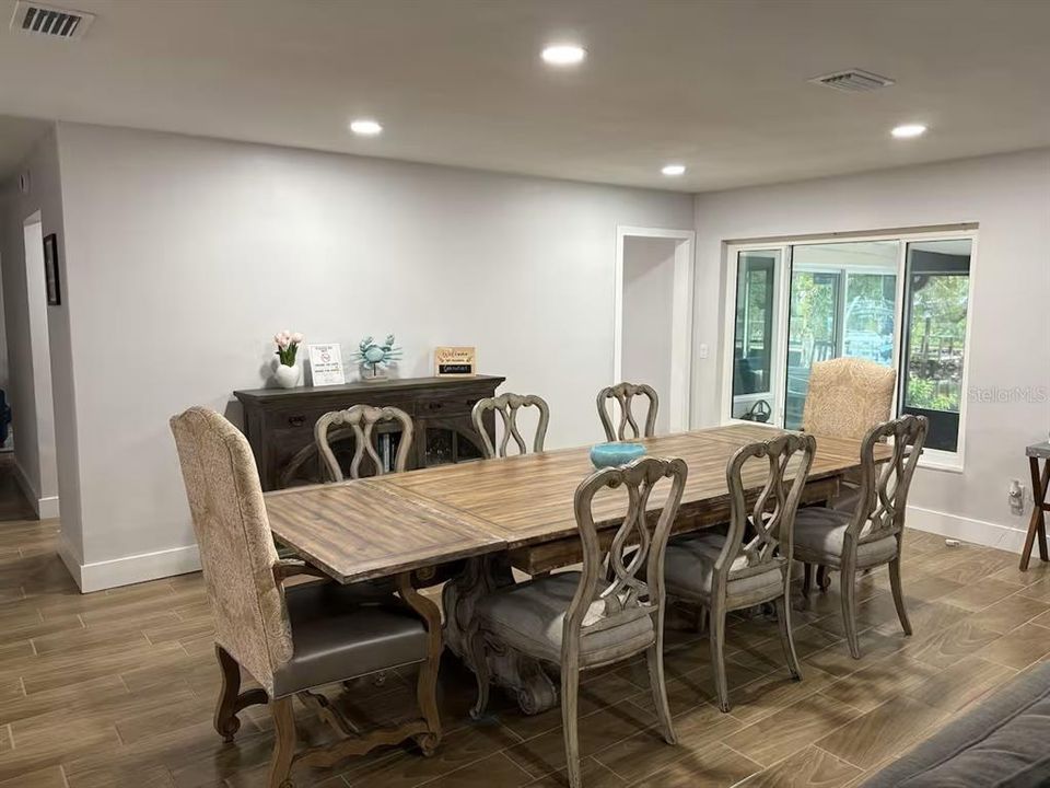 В аренду: $4,500 (4 спален, 3 ванн, 2610 Квадратных фут)