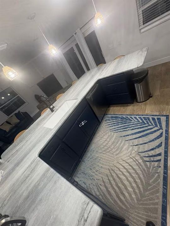 В аренду: $4,500 (4 спален, 3 ванн, 2610 Квадратных фут)