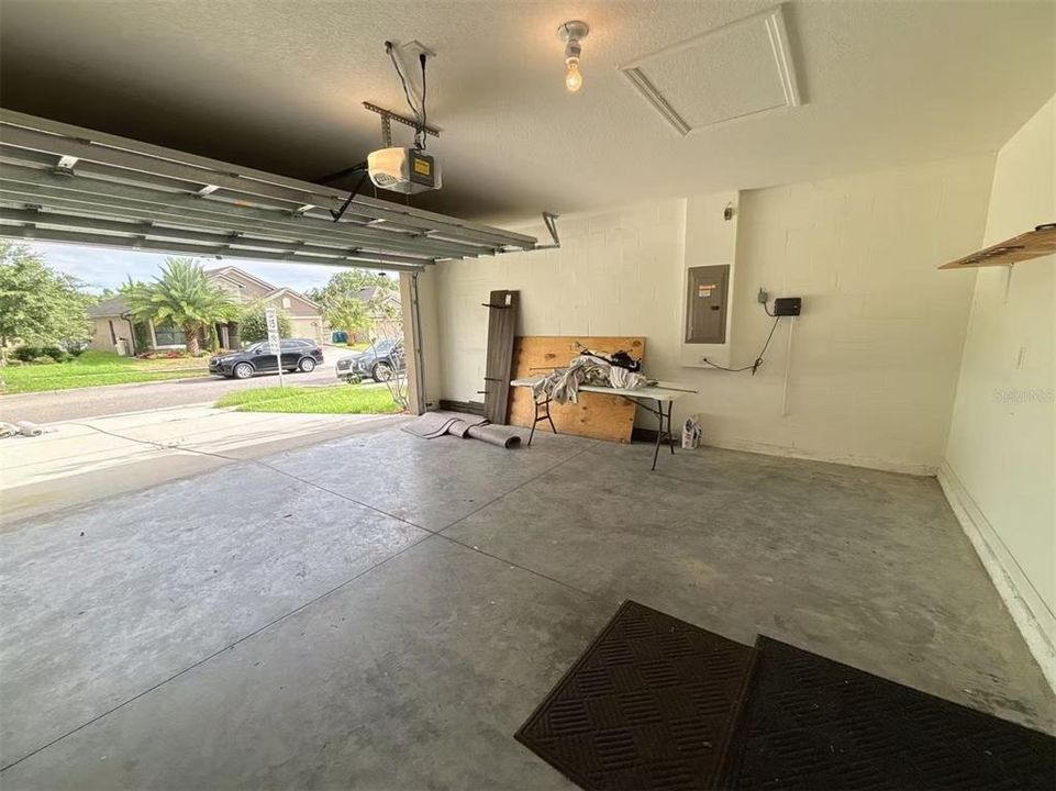 For Rent: $1,800 (3 beds, 2 baths, 1384 Square Feet)