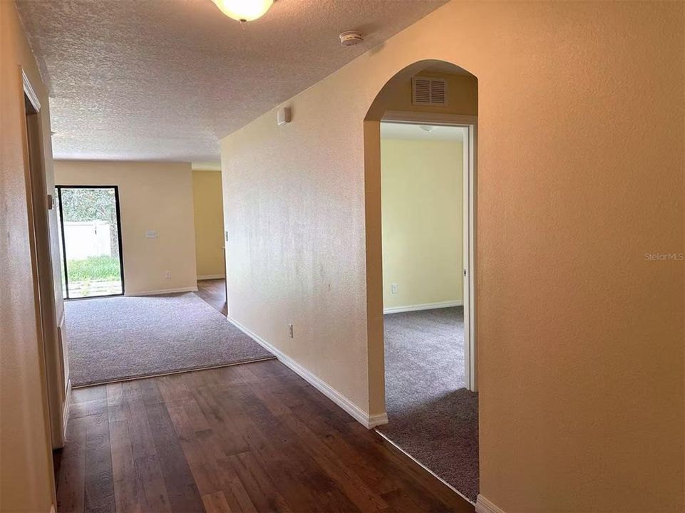 For Rent: $1,800 (3 beds, 2 baths, 1384 Square Feet)