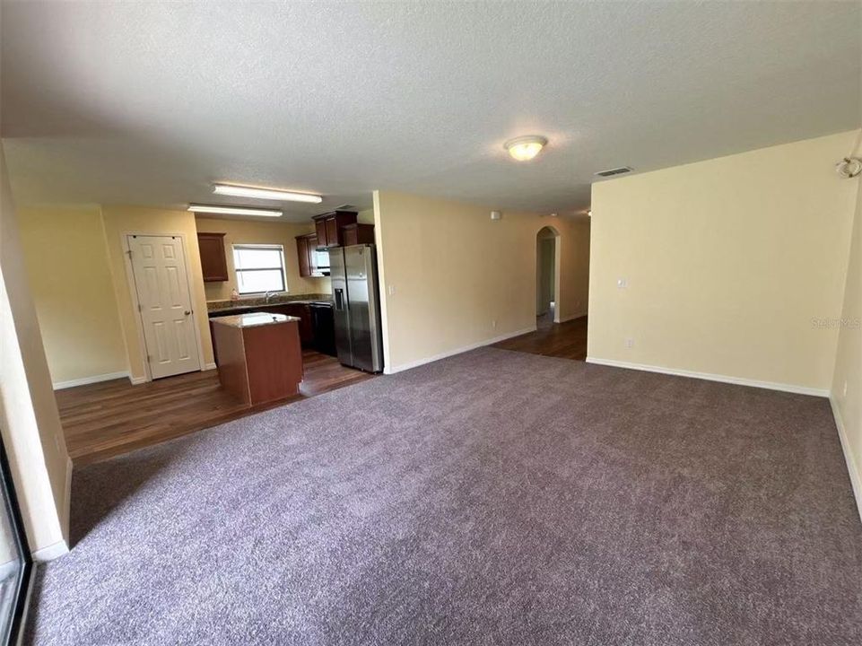 For Rent: $1,800 (3 beds, 2 baths, 1384 Square Feet)