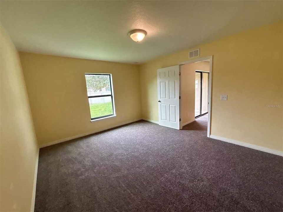 For Rent: $1,800 (3 beds, 2 baths, 1384 Square Feet)