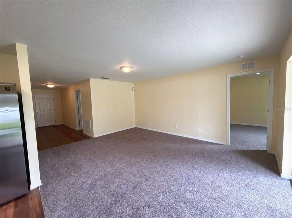 For Rent: $1,800 (3 beds, 2 baths, 1384 Square Feet)
