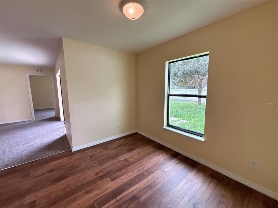 For Rent: $1,800 (3 beds, 2 baths, 1384 Square Feet)