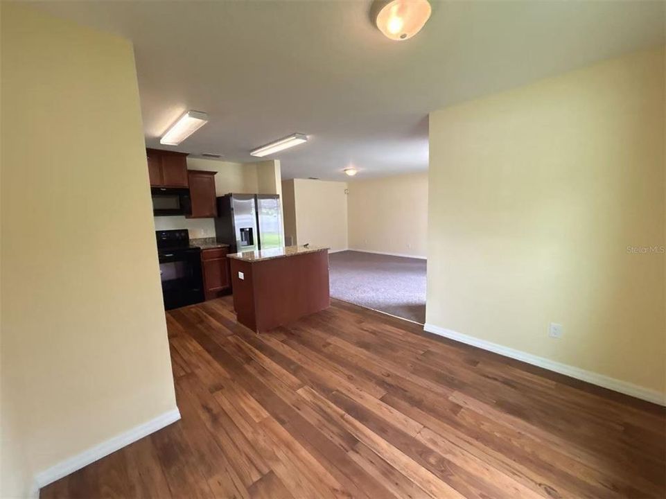 For Rent: $1,800 (3 beds, 2 baths, 1384 Square Feet)