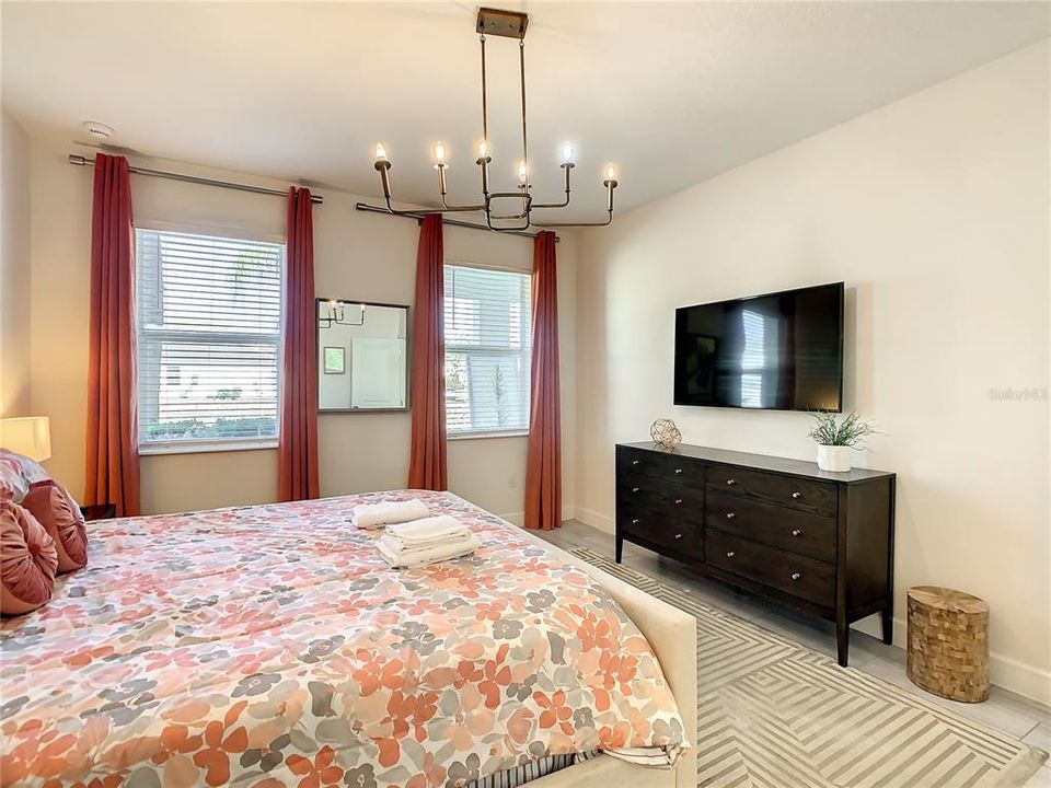 待售: $839,000 (9 贝兹, 7 浴室, 3979 平方英尺)