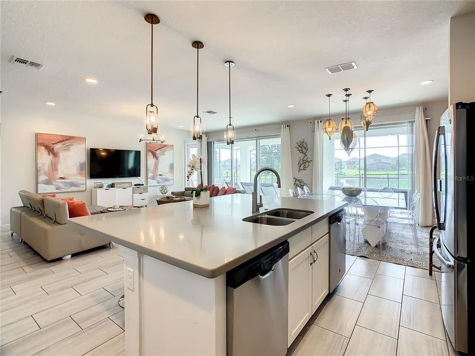 待售: $839,000 (9 贝兹, 7 浴室, 3979 平方英尺)