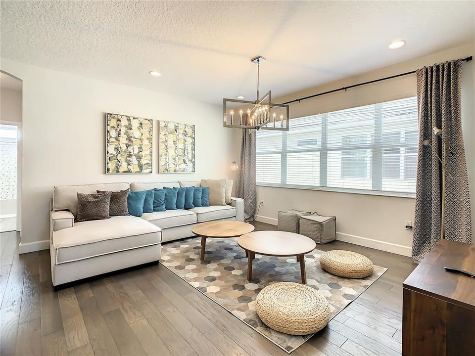 待售: $839,000 (9 贝兹, 7 浴室, 3979 平方英尺)