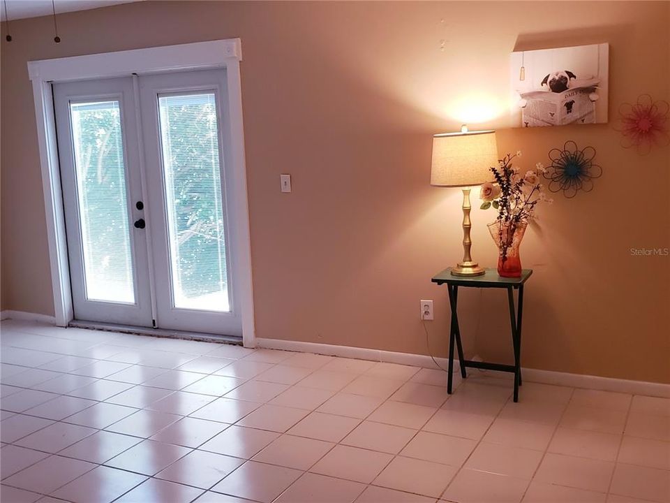 For Sale: $639,900 (3 beds, 3 baths, 1872 Square Feet)