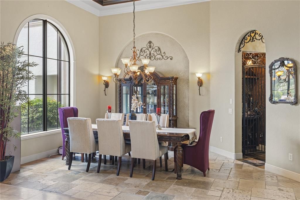 待售: $2,699,000 (5 贝兹, 5 浴室, 5878 平方英尺)