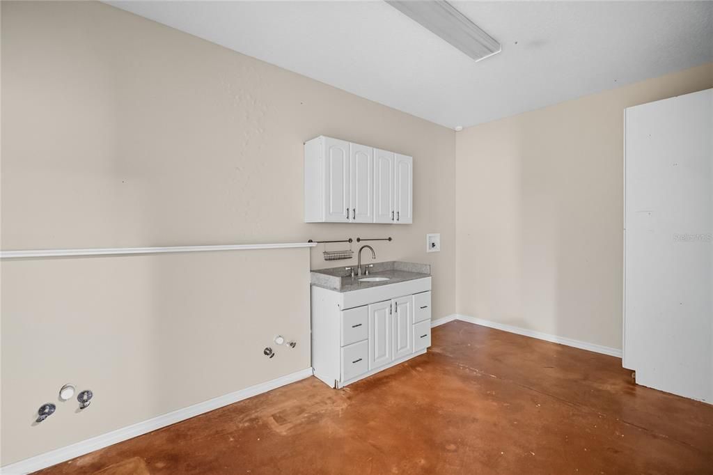 Active With Contract: $700,000 (0 beds, 0 baths, 2500 Square Feet)