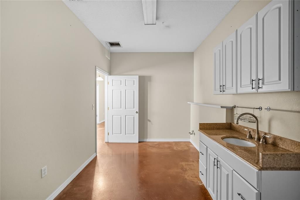 Active With Contract: $700,000 (0 beds, 0 baths, 2500 Square Feet)