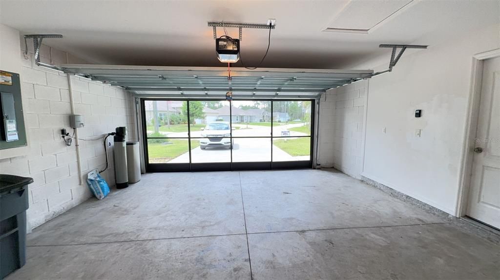 Activo con contrato: $1,750 (3 camas, 2 baños, 1270 Pies cuadrados)