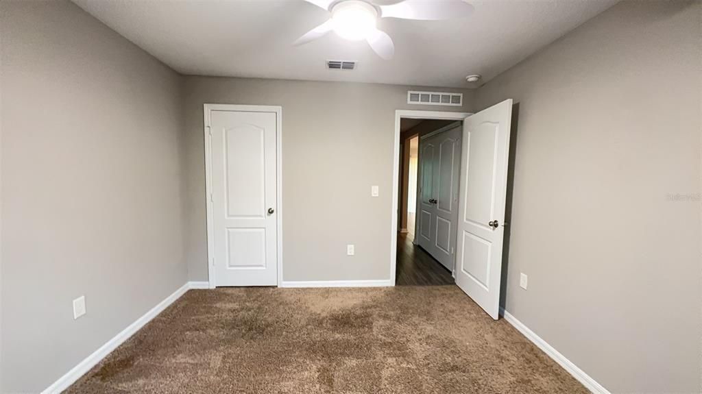 Activo con contrato: $1,750 (3 camas, 2 baños, 1270 Pies cuadrados)