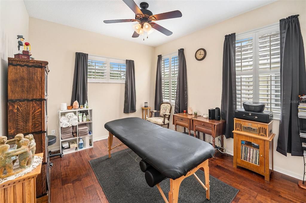 En Venta: $409,000 (3 camas, 3 baños, 2394 Pies cuadrados)