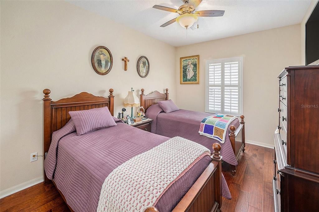 En Venta: $409,000 (3 camas, 3 baños, 2394 Pies cuadrados)