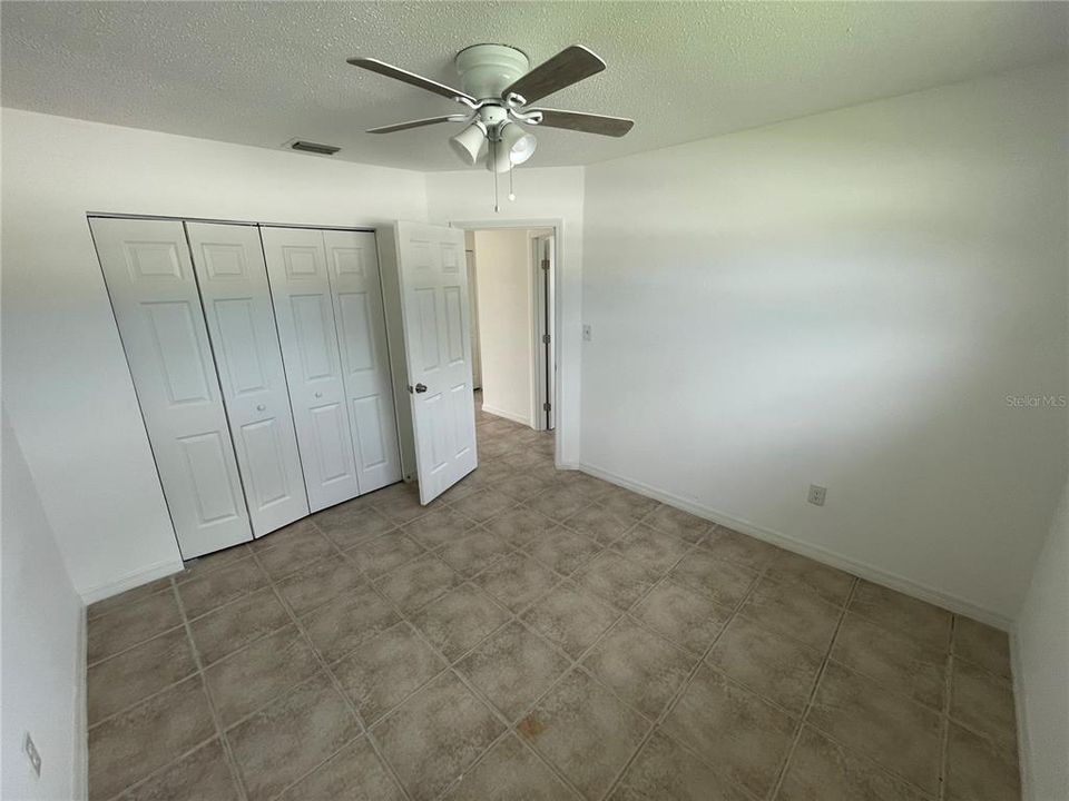 For Rent: $1,100 (2 beds, 1 baths, 700 Square Feet)