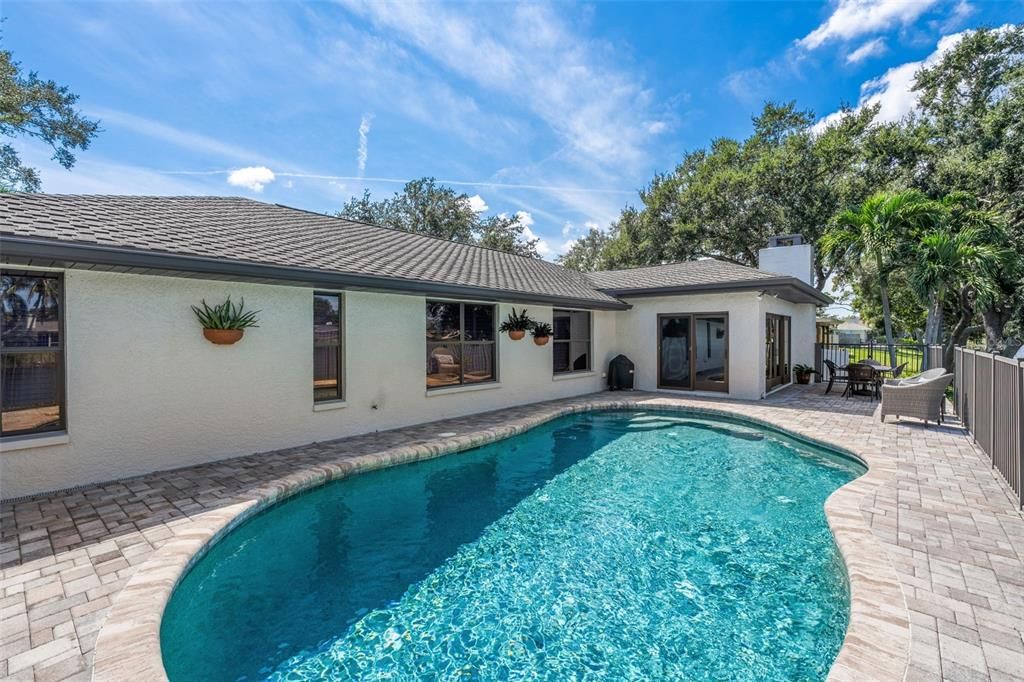 待售: $840,000 (3 贝兹, 3 浴室, 2413 平方英尺)