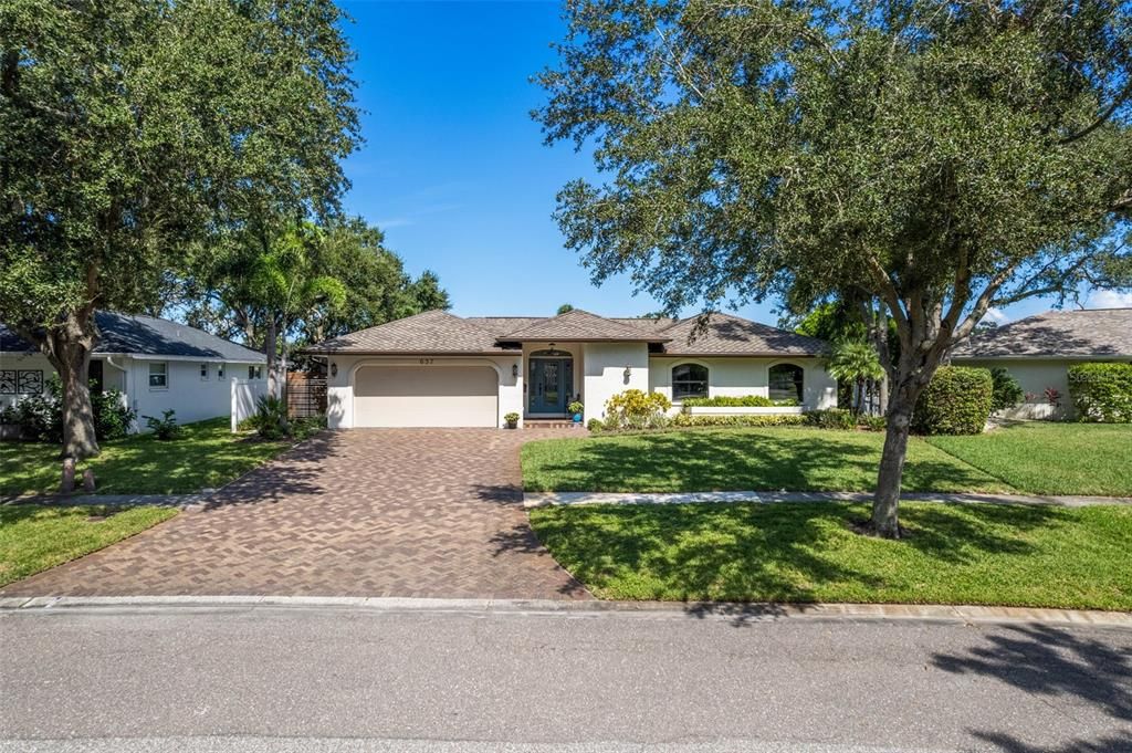 待售: $840,000 (3 贝兹, 3 浴室, 2413 平方英尺)