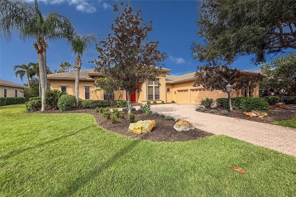 En Renta: $6,500 (4 camas, 3 baños, 3950 Pies cuadrados)