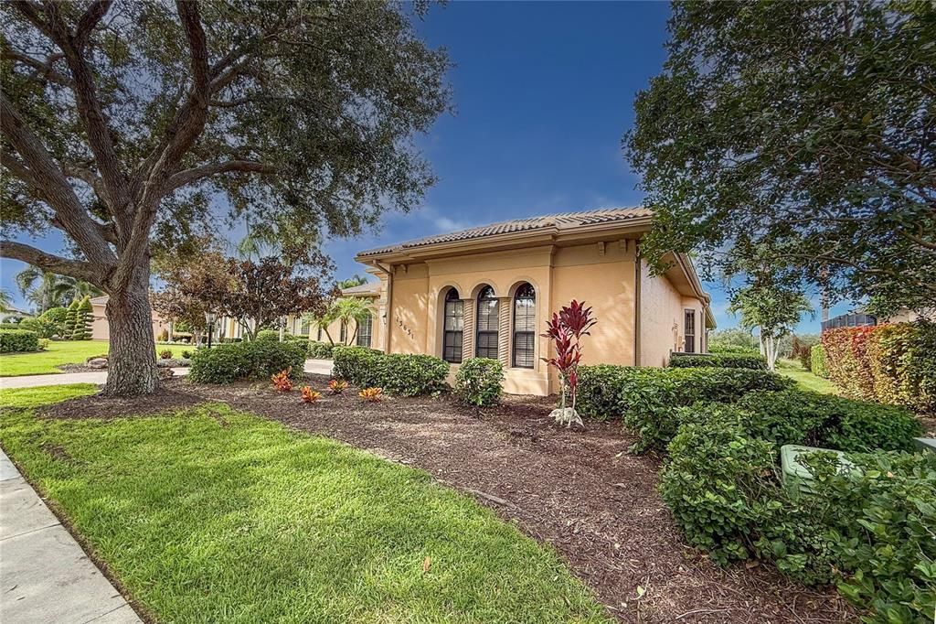 En Renta: $6,500 (4 camas, 3 baños, 3950 Pies cuadrados)