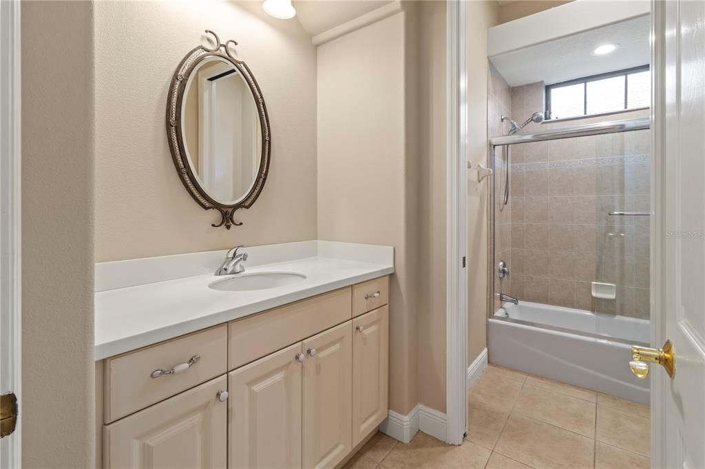 En Renta: $6,500 (4 camas, 3 baños, 3950 Pies cuadrados)