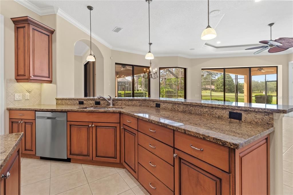 En Renta: $6,500 (4 camas, 3 baños, 3950 Pies cuadrados)