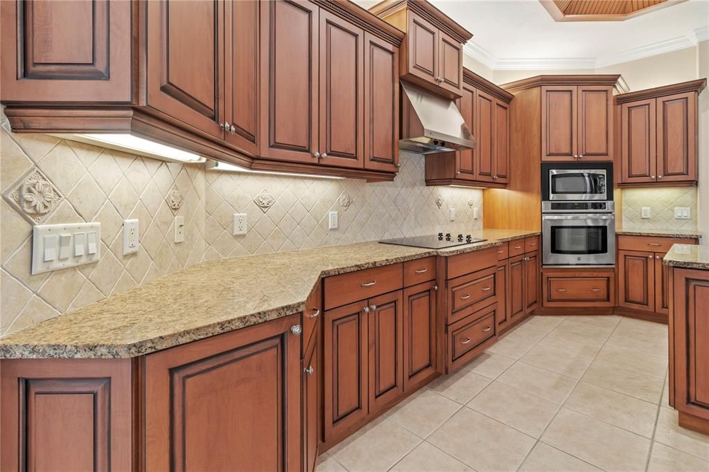 En Renta: $6,500 (4 camas, 3 baños, 3950 Pies cuadrados)