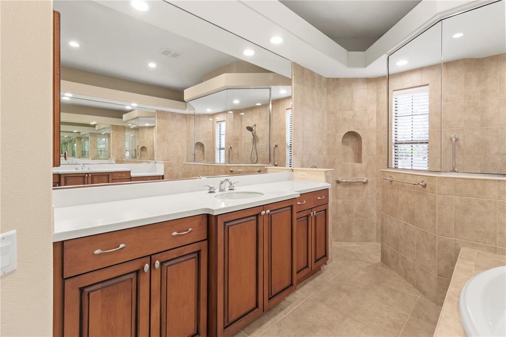 En Renta: $6,500 (4 camas, 3 baños, 3950 Pies cuadrados)