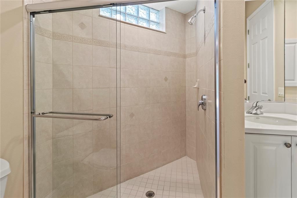 En Renta: $6,500 (4 camas, 3 baños, 3950 Pies cuadrados)