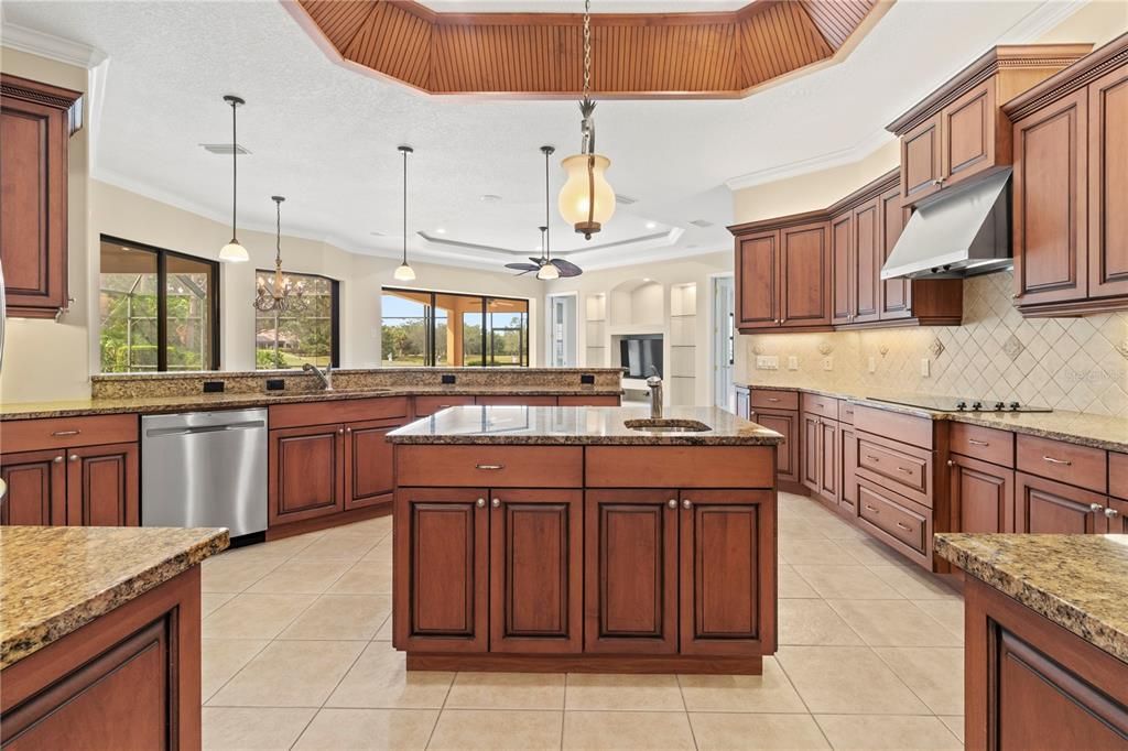 En Renta: $6,500 (4 camas, 3 baños, 3950 Pies cuadrados)