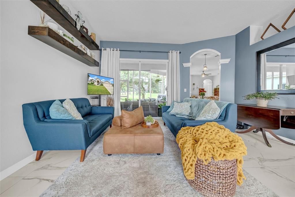 For Sale: $439,999 (4 beds, 3 baths, 2212 Square Feet)