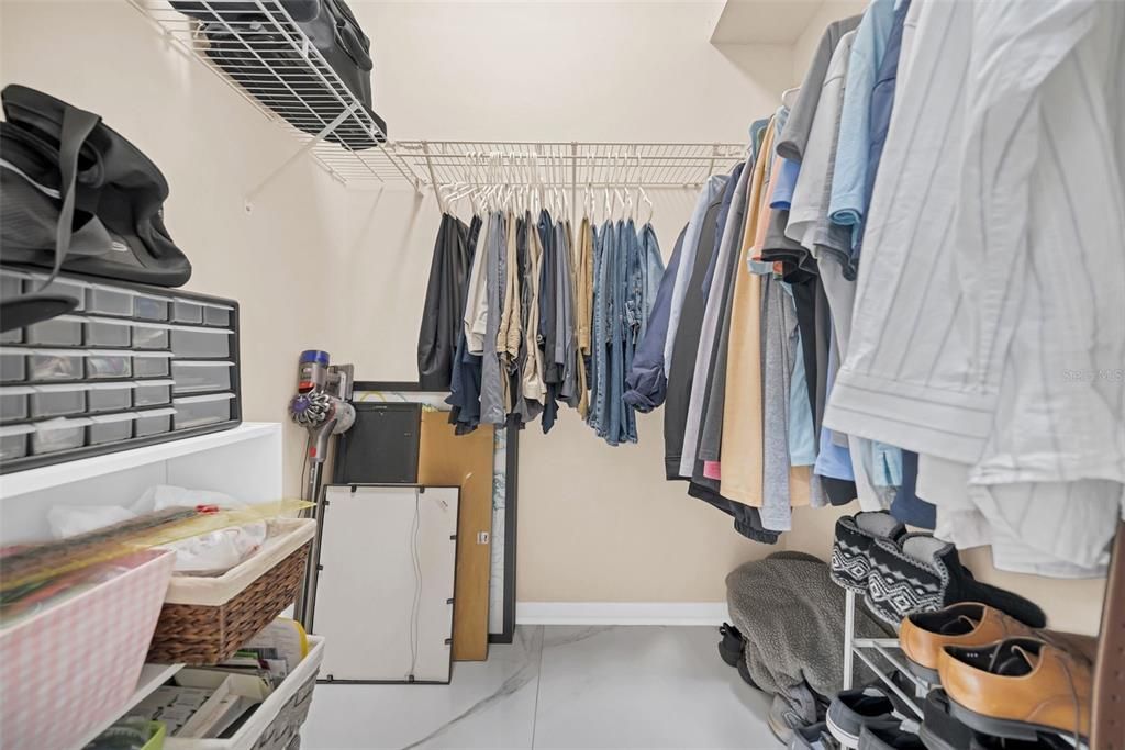 For Sale: $439,999 (4 beds, 3 baths, 2212 Square Feet)