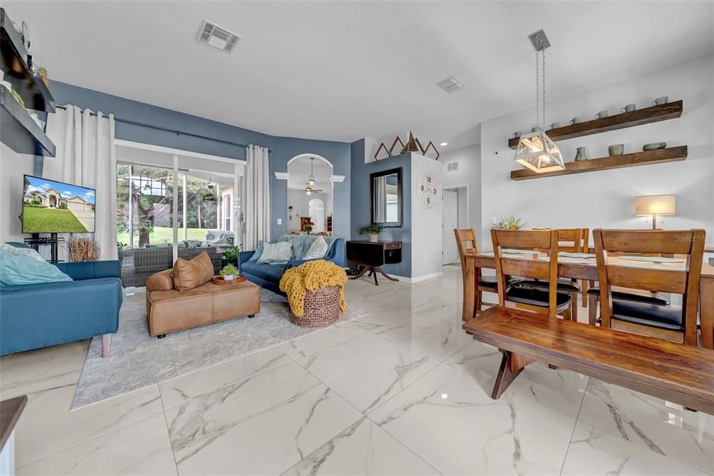 For Sale: $439,999 (4 beds, 3 baths, 2212 Square Feet)