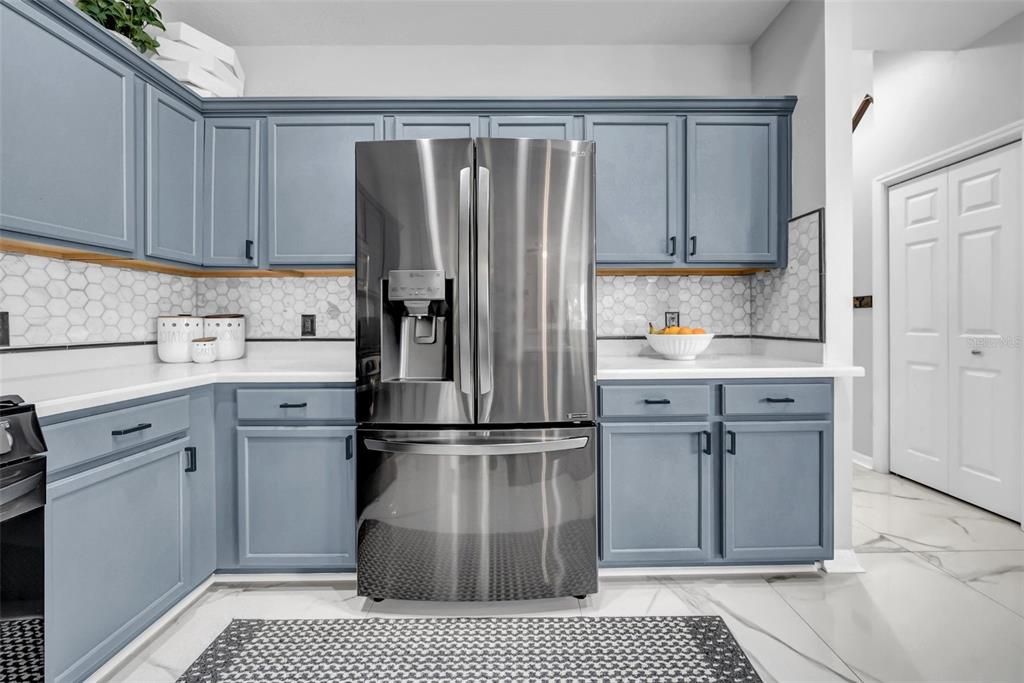 For Sale: $439,999 (4 beds, 3 baths, 2212 Square Feet)