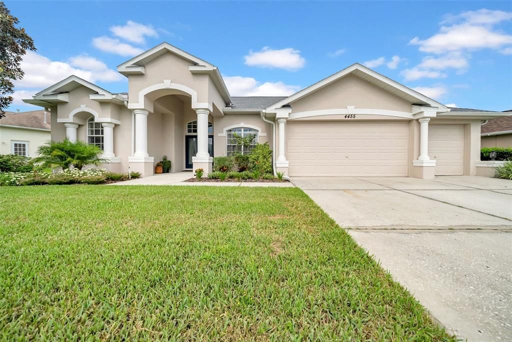 For Sale: $439,999 (4 beds, 3 baths, 2212 Square Feet)