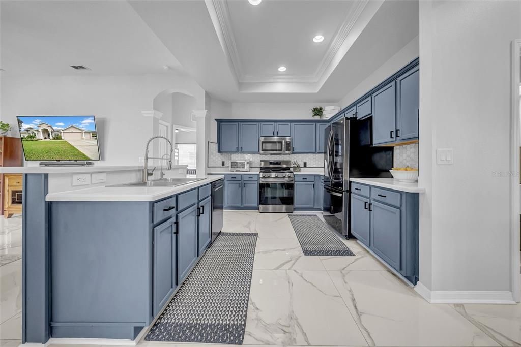 For Sale: $439,999 (4 beds, 3 baths, 2212 Square Feet)