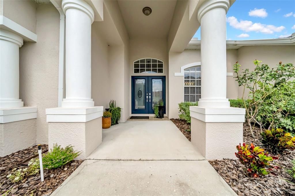 For Sale: $439,999 (4 beds, 3 baths, 2212 Square Feet)