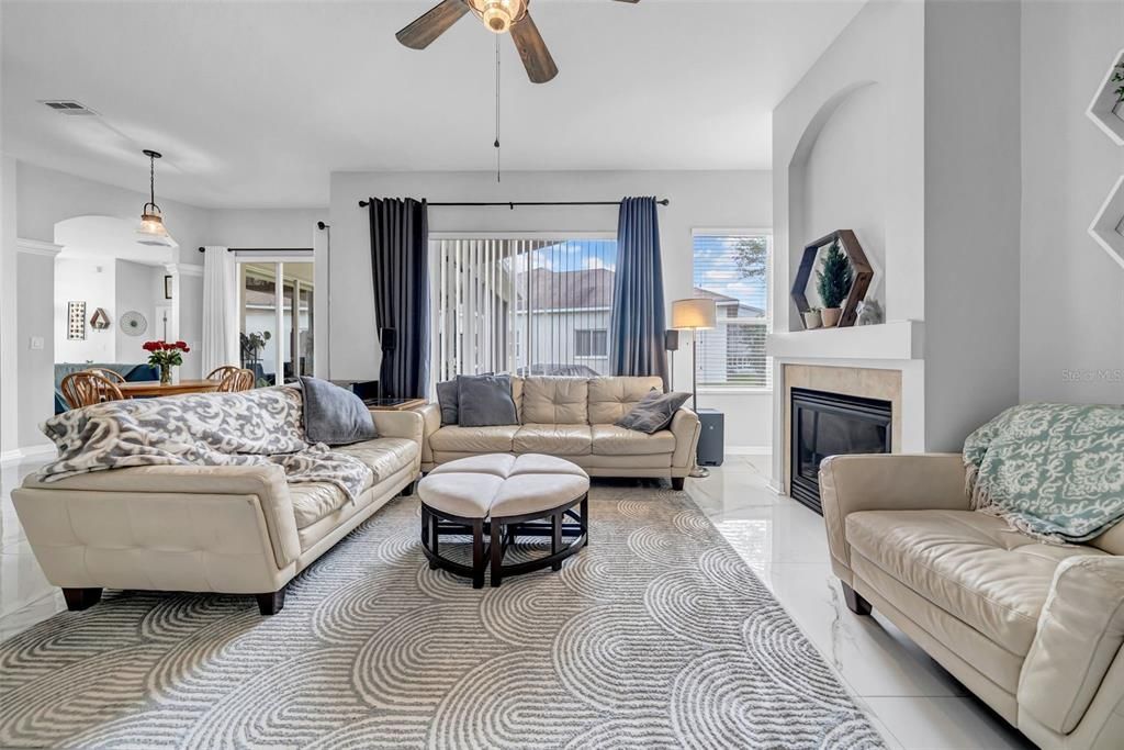 For Sale: $439,999 (4 beds, 3 baths, 2212 Square Feet)