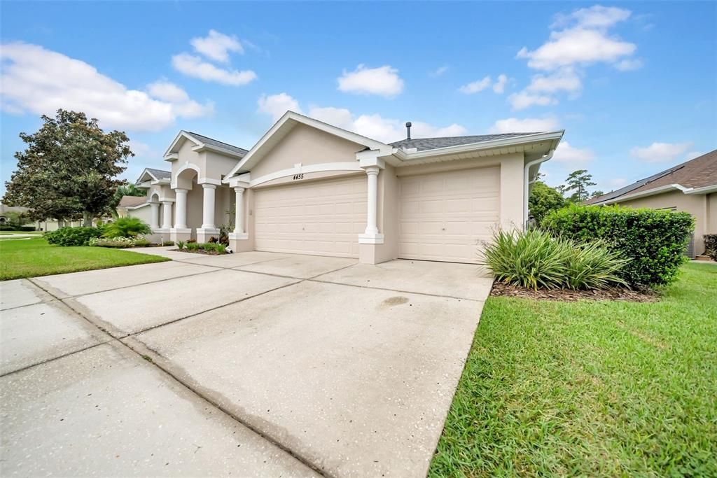 For Sale: $439,999 (4 beds, 3 baths, 2212 Square Feet)