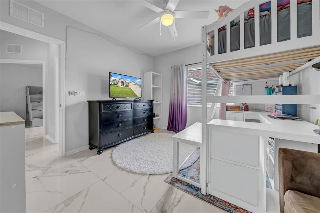 For Sale: $439,999 (4 beds, 3 baths, 2212 Square Feet)