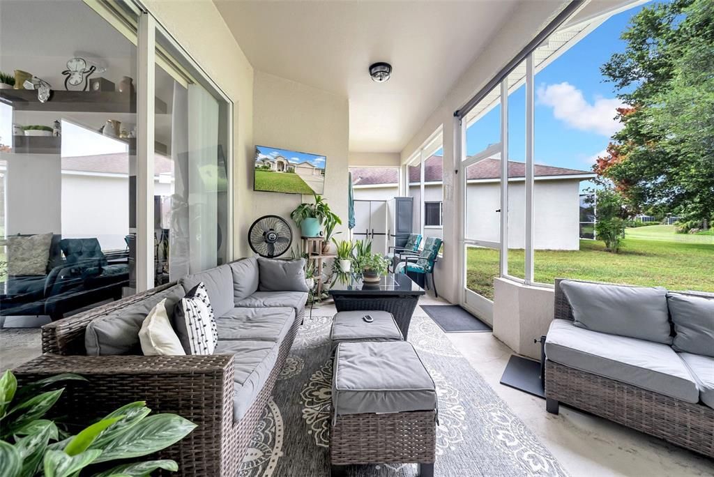 For Sale: $439,999 (4 beds, 3 baths, 2212 Square Feet)