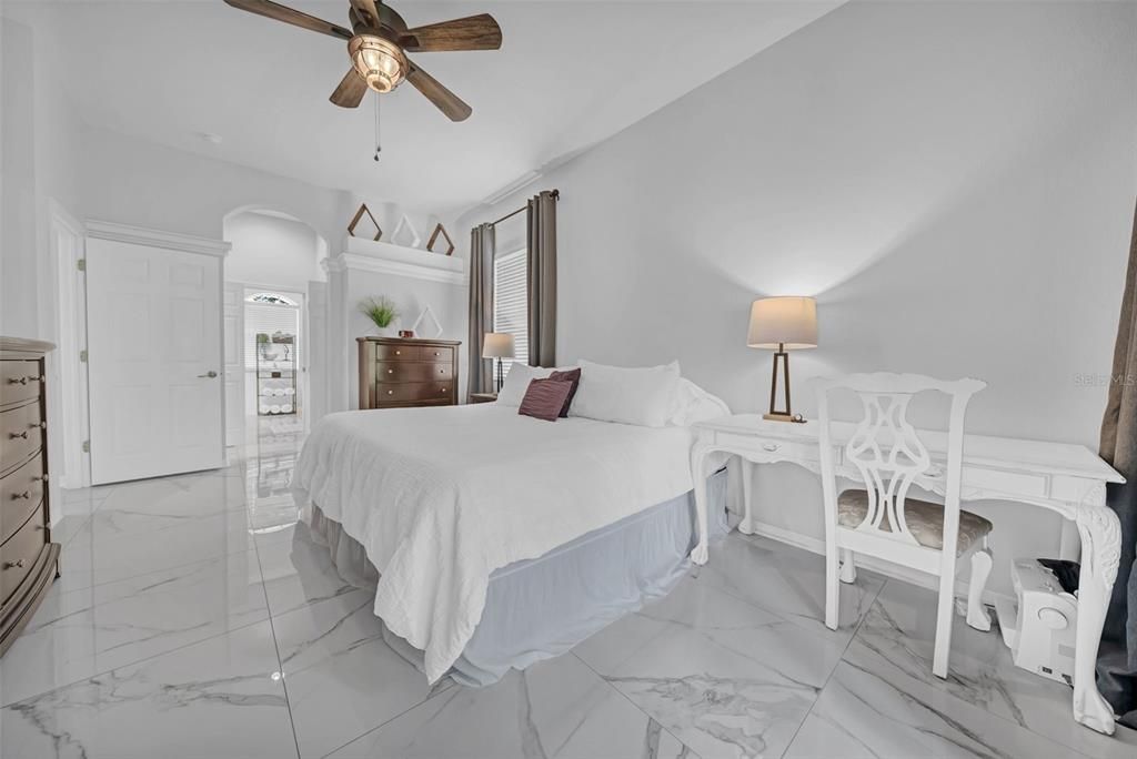 For Sale: $439,999 (4 beds, 3 baths, 2212 Square Feet)