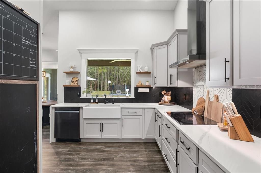 待售: $1,199,999 (4 贝兹, 2 浴室, 2627 平方英尺)